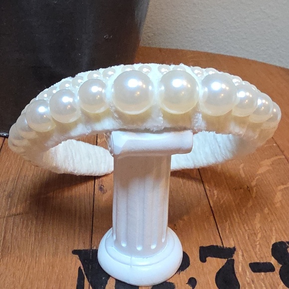 New!  ZARA White Velvet Pearl Headband NWOT Luxury Statement Oversized Pearls main image 5